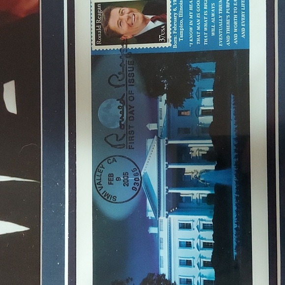 Official USPS President Ronald Reagan Wall decor ...like new - Picture 3 of 12